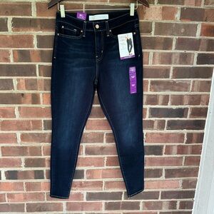 Signature Levi Strauss & Co Women's black pull on Skinny Jeans US 8 S NEW